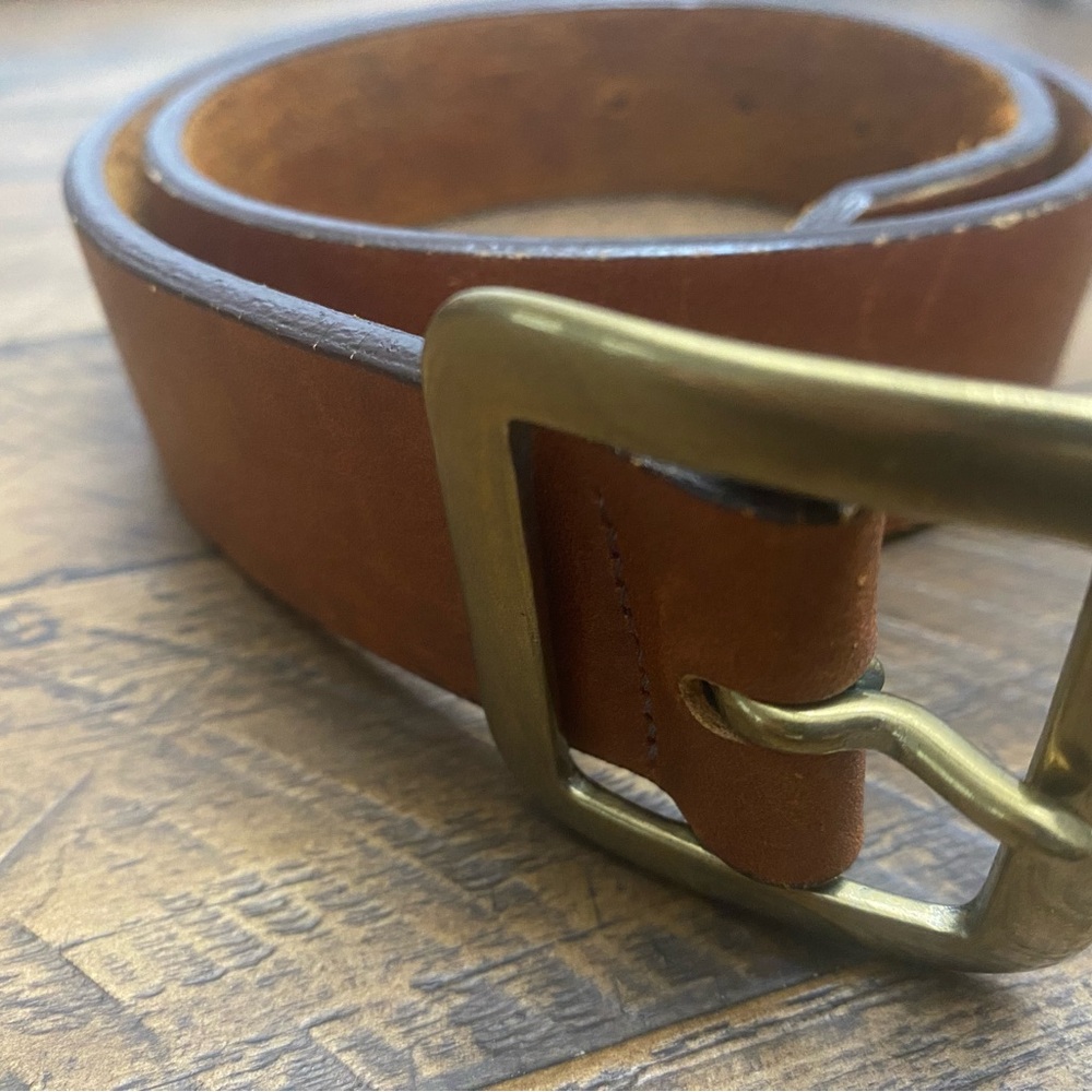 Tweeds Men's Classic Brown Leather Belt with Brass Buckle